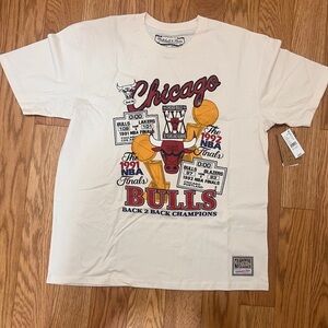 Mitchell & Ness Chicago Bulls XL Tee - Back 2 Back Champs NWT
